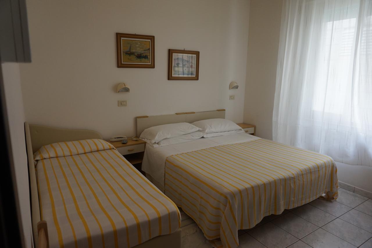 Hotel Aurora Gabicce Mare Luaran gambar